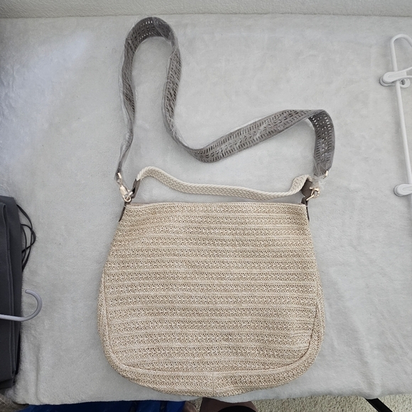Stella & Dot Ellie Hobo Purse Handbag Neutral Woven Style With Cutout Strap - Picture 2 of 13